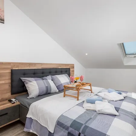 Проживание в семье Jurina *