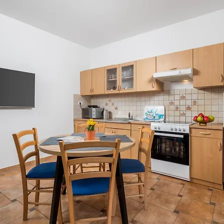 Jurina * Кастав