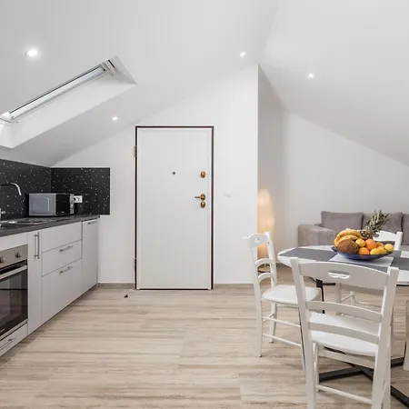 Проживание в семье Jurina *