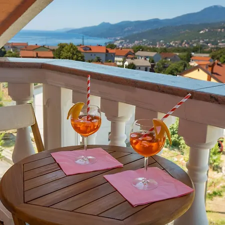 Jurina Проживание в семье