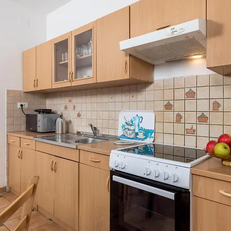 Jurina Проживание в семье Кастав