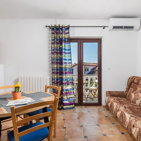 Проживание в семье Jurina *