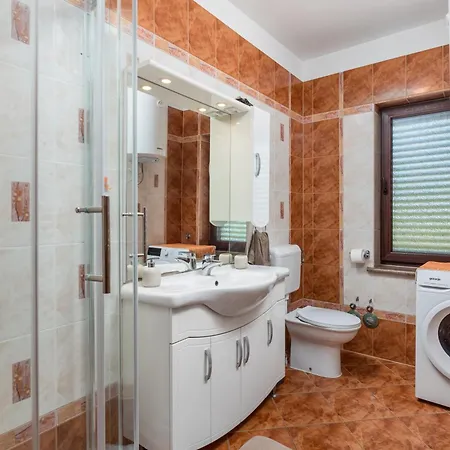 Проживание в семье Jurina *